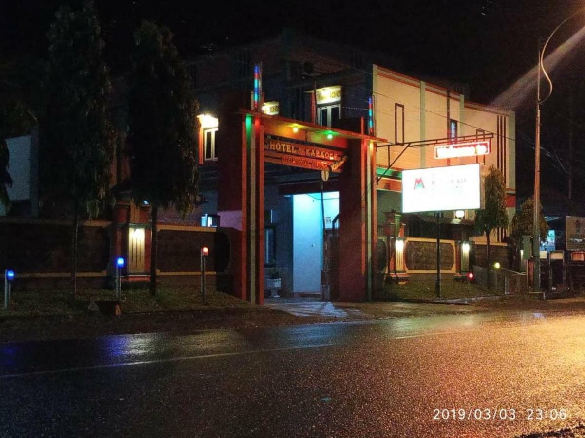 Penginapan Hotel Mangir Asri Giaoag 外观 照片